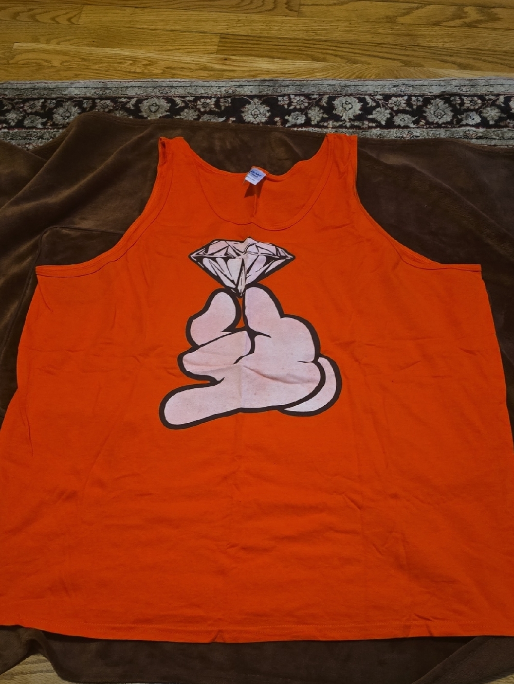 Gildan Orange Ultra Cotton Tag Close-Up